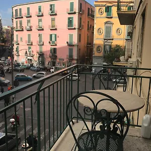 Couette-café Sansevero, Naples