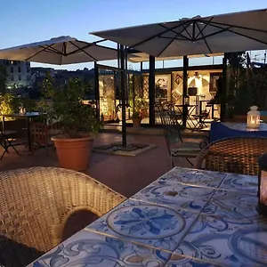 Couette-café The Spanish Palace, Suites, Rooms, & Terraces, Naples